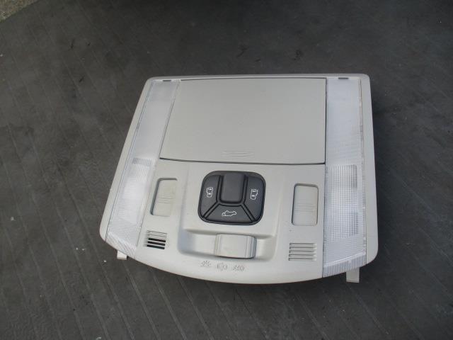 【中古】中古部品 ヴェルファイア ANH20W ﾙｰﾑﾗﾝﾌﾟ 【3310190100-000223026468200】