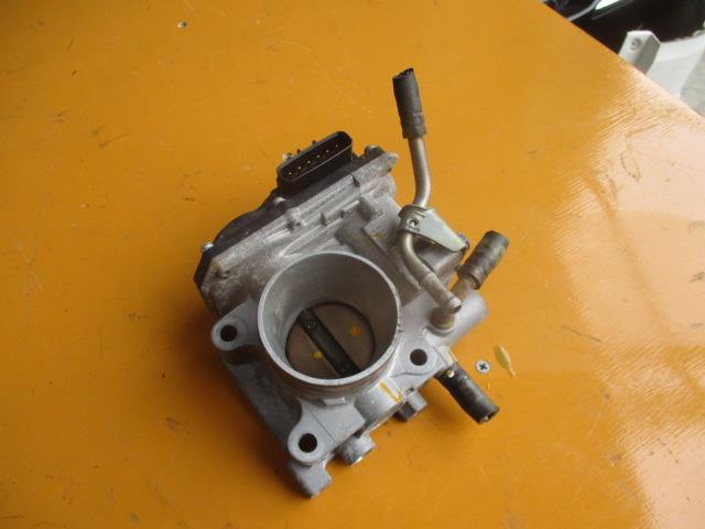 【中古】中古部品 フィット GE6 ｽﾛｯﾄﾙﾎﾞﾃﾞｨ 【3310190100-001630146920300】
