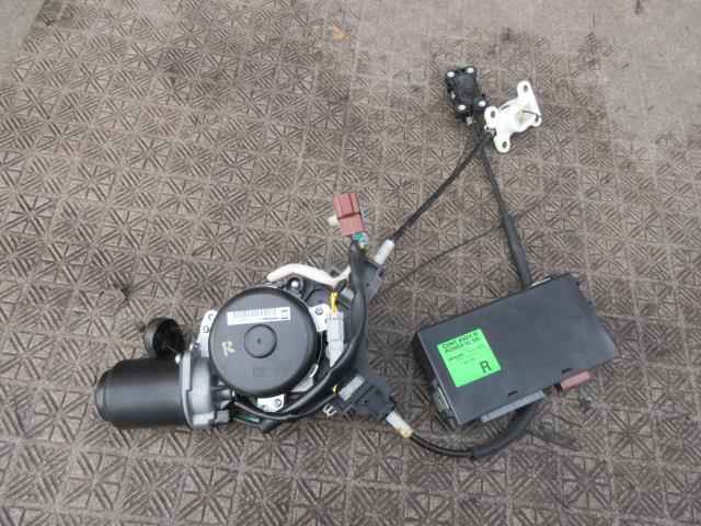 【中古】中古部品 ステップワゴン RG3 右ﾊﾟﾜｰｽﾗｲﾄﾞﾄﾞｱﾓｰﾀｰ 【3310190100-001410270464650】