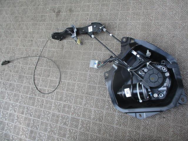 【中古】中古部品 セレナ CC25 左ﾊﾟﾜｰｽﾗｲﾄﾞﾄﾞｱﾓｰﾀｰ 【3310190100-001431589364660】 14,861円
