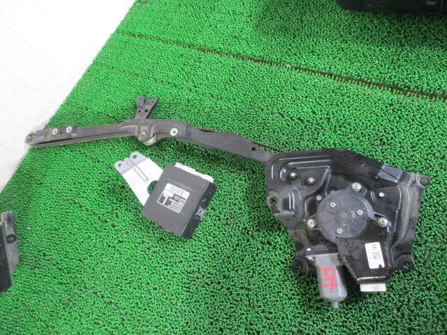 【中古】中古部品 タント LA600S 左ﾊﾟﾜｰｽﾗｲﾄﾞﾄﾞｱﾓｰﾀｰ 【3310190100-000233013164660】 9,849円