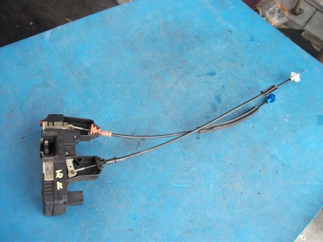 【中古】中古部品 オペル アストラ XK180 右ﾘｱﾄﾞｱﾛｯｸｿﾚﾉｲﾄﾞ 【3310190100-000839786164571】