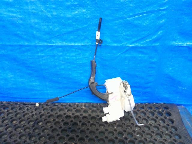 【中古】中古部品 インスパイア UC1 左ﾌﾛﾝﾄﾄﾞｱﾛｯｸｿﾚﾉｲﾄﾞ 【3310200100-000016772764560】