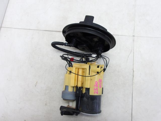 【中古】中古部品 ベンツ Cクラス 205040C フューエルポンプ 【3310250100-000253001820600】|e-cleマート