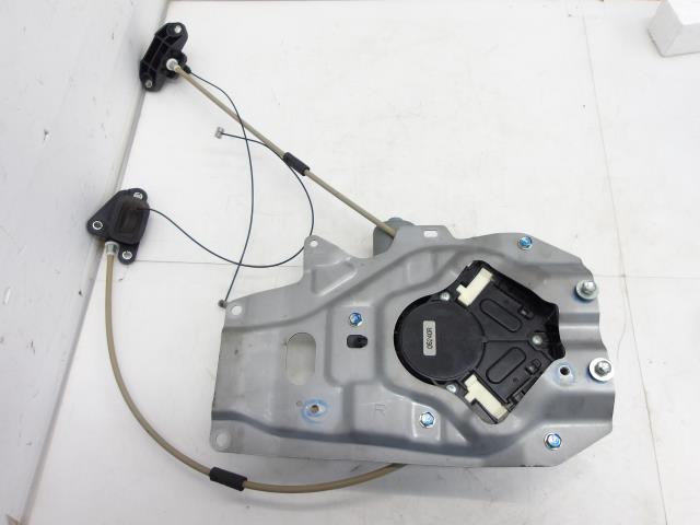 【中古】中古部品 ステップワゴン RK1 右ﾊﾟﾜｰｽﾗｲﾄﾞﾄﾞｱﾓｰﾀｰ 【3310250100-000243027264650】