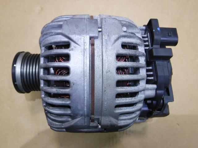 【中古】中古部品 VW ゴルフ 1KCAX オルタネーター 【3310250100-001559665760200】