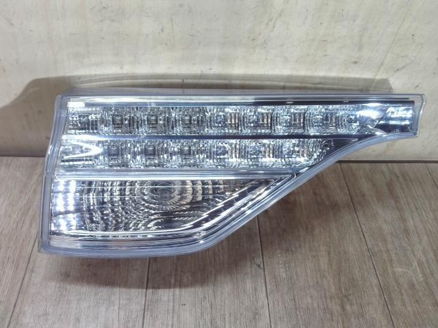 【中古】中古部品 エスティマ AHR20W 左ﾌｨﾆｯｼｬｰﾊﾟﾈﾙ 【3310390100-240629000815220】