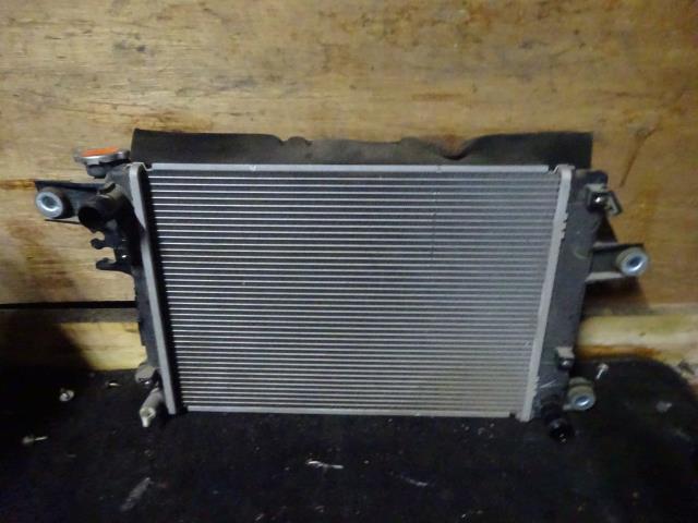 【中古】中古部品 ハイゼット S211P ﾗｼﾞｴｰﾀ 【3310410000-000243001420400】