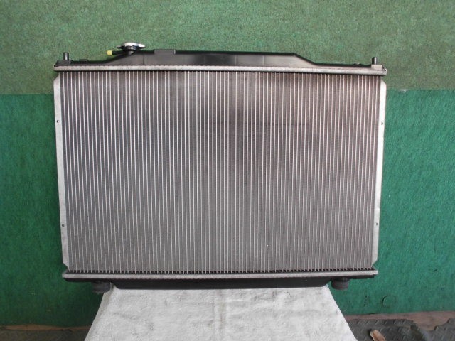 【中古】中古部品 ステップワゴン RF5 ラジエータ 【3310420000-000002321020400】