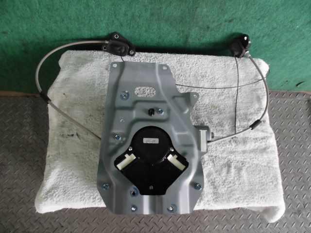 【中古】中古部品 ステップワゴン RK5 右ﾊﾟﾜｰｽﾗｲﾄﾞﾄﾞｱﾓｰﾀｰ 【3310420000-000002192764650】