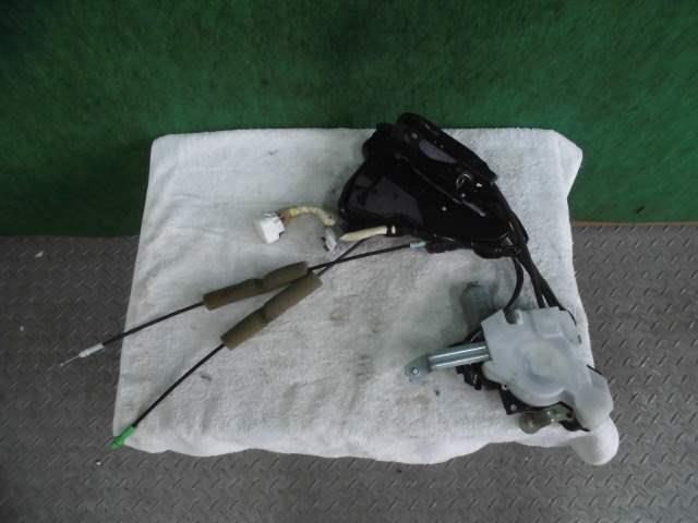 【中古】中古部品 レクサス LS USF40 左フロントドアロックソレノイド 【3310420000-001643519664560】|e-cleマート