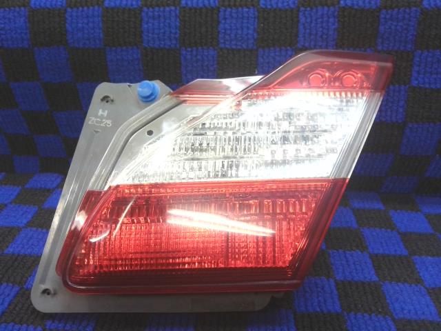 【中古】中古部品 フーガ Y51 右ﾌｨﾆｯｼｬｰﾊﾟﾈﾙ 【3310540000-000025085515210】