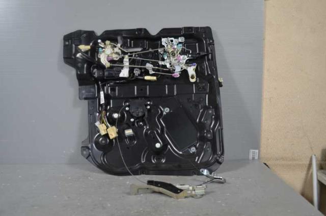 【中古】中古部品 ｅＫワゴン H82W 左ﾊﾟﾜｰｽﾗｲﾄﾞﾄﾞｱﾓｰﾀｰ 【3310580000-221228000364660】