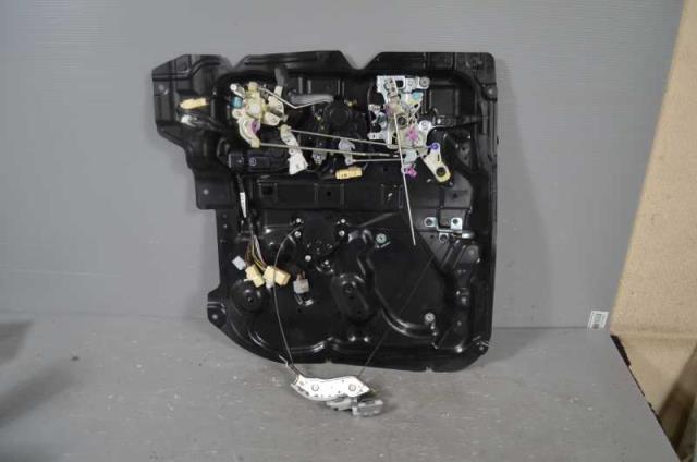 【中古】中古部品 ｅＫワゴン H82W 左ﾊﾟﾜｰｽﾗｲﾄﾞﾄﾞｱﾓｰﾀｰ 【3310580000-221228000964660】