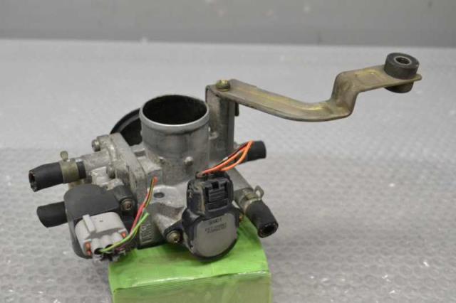 【中古】中古部品 プレオ RA1 ｽﾛｯﾄﾙﾎﾞﾃﾞｨ 【3310580000-240111000320300】