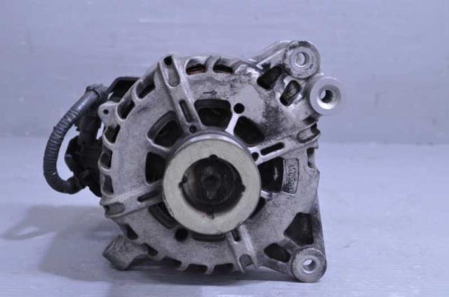【中古】中古部品 セレナ HC26 オルタネーター 【3310580000-250217000960200】