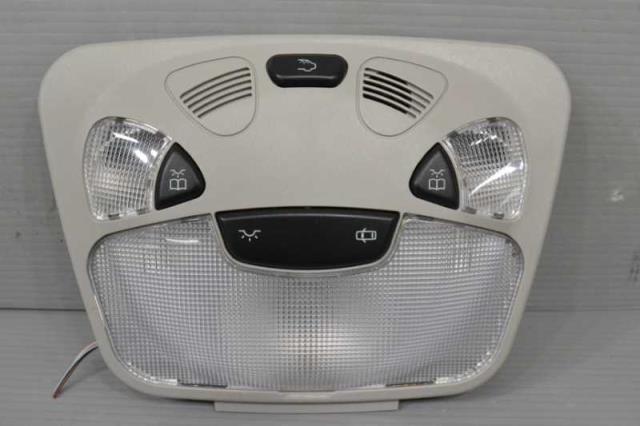【中古】中古部品 ベンツ Cクラス ﾙｰﾑﾗﾝﾌﾟ 【3310580000-240319000468200】