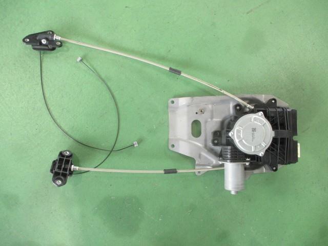 【中古】中古部品 ステップワゴン RK5 右ﾊﾟﾜｰｽﾗｲﾄﾞﾄﾞｱﾓｰﾀｰ 【3310590000-000006671064650】