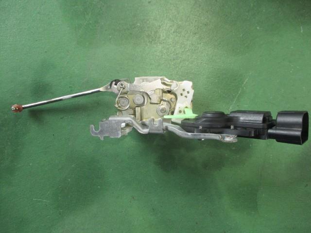 【中古】中古部品 ムーヴラテ L550S 左ﾘｱﾄﾞｱﾛｯｸｿﾚﾉｲﾄﾞ 【3310590000-000006594064580】