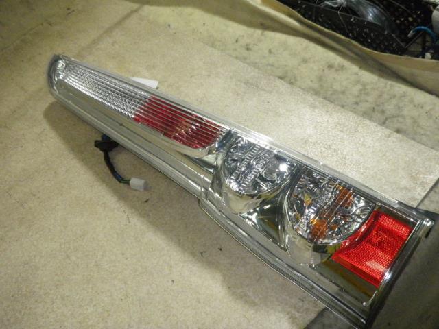 【中古】中古部品 ステラ RN2 左ﾃｰﾙﾗﾝﾌﾟ 【3330810100-001277565915600】