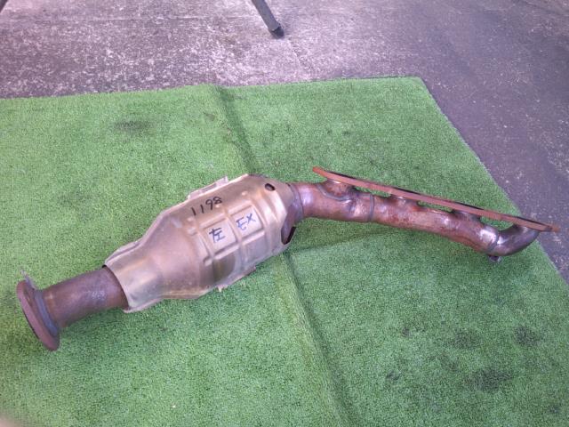 【中古】中古部品 レクサス LS UVF46 エキゾーストマニホールド 【3330190100-000002119820161】|e-cleマート