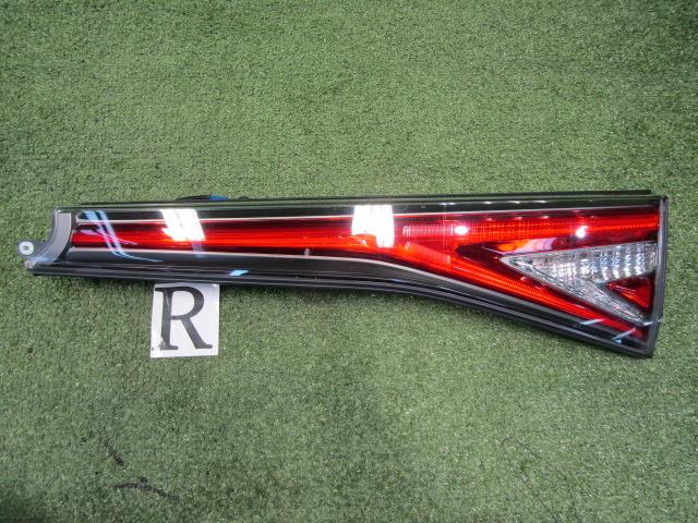【中古】中古部品 ＳＡＩ AZK10 右ﾌｨﾆｯｼｬｰﾊﾟﾈﾙ 【3330200100-220671000015210】