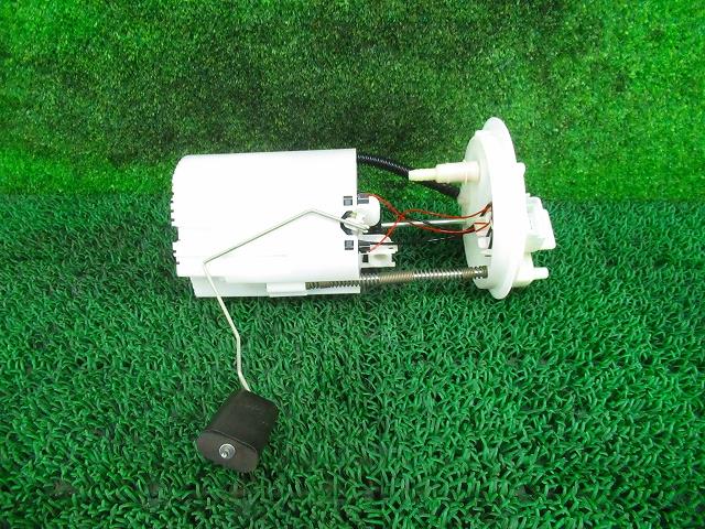 【中古】中古部品 フィアット 500 31209 ﾌｭｰｴﾙﾎﾟﾝﾌﾟ 【3330210100-000036176520600】