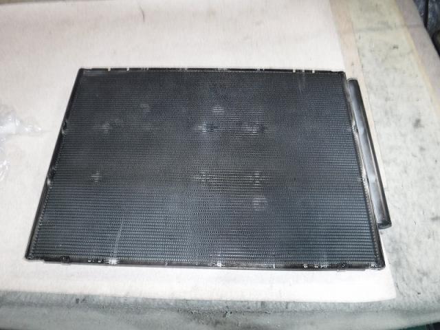 【中古】中古部品 ハリアー GSU30W ｺﾝﾃﾞﾝｻｰ 【3330810100-001422204760600】