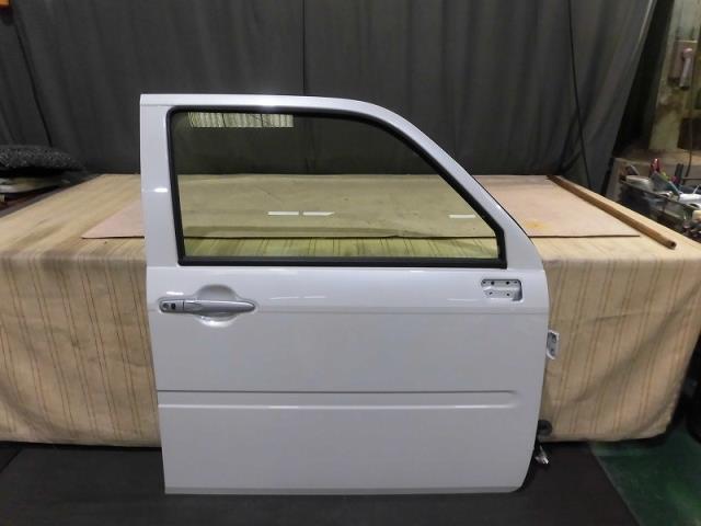 【中古】中古部品 ミラトコット LA550S 右ﾌﾛﾝﾄﾄﾞｱ 【3330810100-001553209313100】