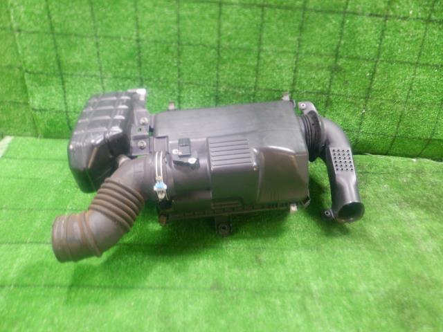 【中古】中古部品 ランドクルーザープラド TRJ120W ｴｱｸﾘｰﾅｰ 【3330420100-240408000129050】