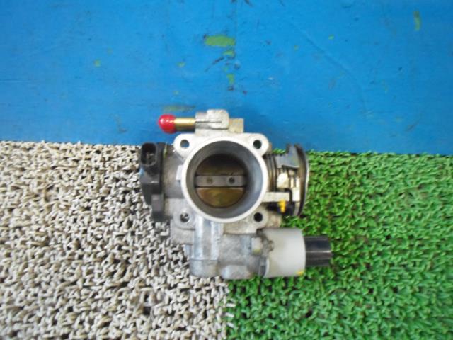【中古】中古部品 ライフ JB8 ｽﾛｯﾄﾙﾎﾞﾃﾞｨ 【3330440100-001632431220300】