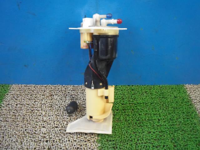 【中古】中古部品 ライフ JB8 ﾌｭｰｴﾙﾎﾟﾝﾌﾟ 【3330440100-001632431420600】