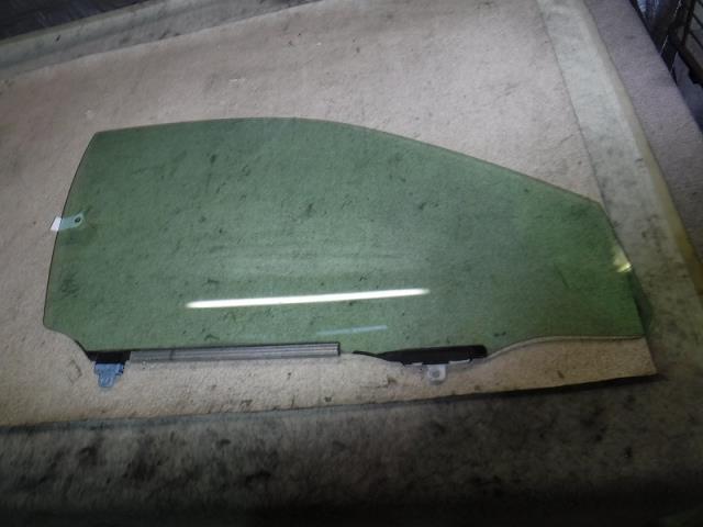 【中古】中古部品 クラウン GRS180 右ﾌﾛﾝﾄﾄﾞｱｶﾞﾗｽ 【3330810100-001319711913130】