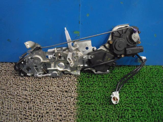 【中古】中古部品 スクラム DG64W 右ﾘｱﾄﾞｱﾛｯｸｿﾚﾉｲﾄﾞ 【3330440100-000193007164570】