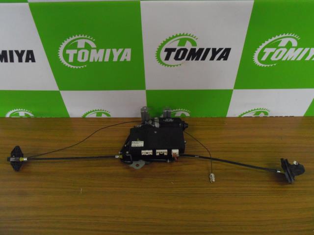 【中古】中古部品 プレマシー CREW 左ﾊﾟﾜｰｽﾗｲﾄﾞﾄﾞｱﾓｰﾀｰ 【3330440100-230425000164660】