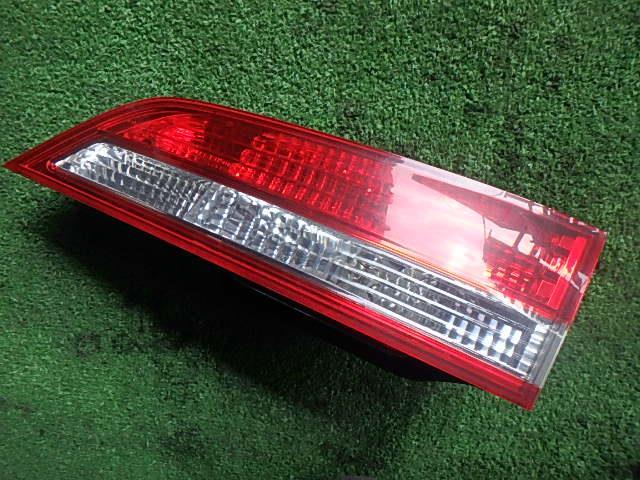 【中古】中古部品 エリシオン RR2 右ﾌｨﾆｯｼｬｰﾊﾟﾈﾙ 【3330450100-220305000115210】