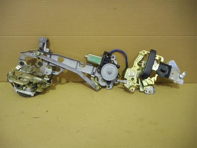 【中古】中古部品 セレナ TNC24 右ﾘｱｸﾛｰｻﾞｰﾄﾞｱﾓｰﾀｰ 【3330460100-001450190666120】