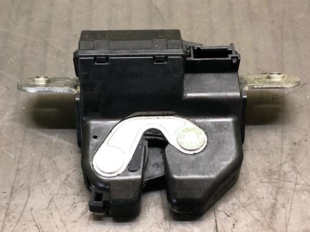 【中古】中古部品 フィアット 500 31214 ﾄﾗﾝｸ･ﾊﾞｯｸﾄﾞｱﾛｯｸｿﾚﾉｲﾄﾞ 【3330530100-000005323764590】