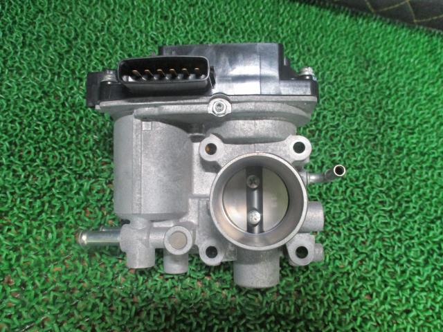【中古】中古部品 スペーシア MK32S スロットルボディ 【3330660100-000023310020300】