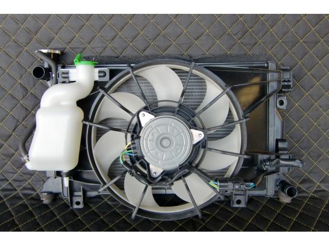 【中古】中古部品 ミニキャブ DS16T ラジエータ 【3330660100-001669422920400】|e-cleマート