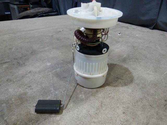 【中古】中古部品 ボルボ 50シリーズ MB4204S ﾌｭｰｴﾙﾎﾟﾝﾌﾟ 【3330810100-240206000120600】