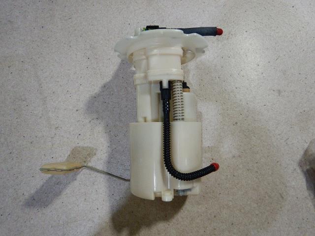 【中古】中古部品 フーガ Y50 ﾌｭｰｴﾙﾎﾟﾝﾌﾟ 【3330810100-000213103620600】