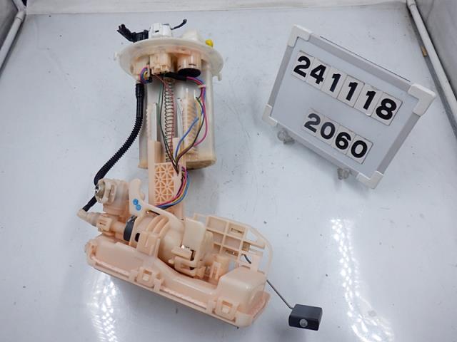 【中古】中古部品 カムリ AXVH70 ﾌｭｰｴﾙﾎﾟﾝﾌﾟ 【3330890100-000024111820600】
