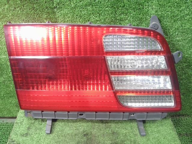 【中古】中古部品 グランドハイエース KCH16W 左ﾌｨﾆｯｼｬｰﾊﾟﾈﾙ 【3330900100-000025027015220】