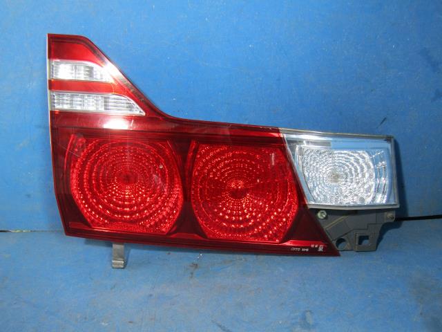 【中古】中古部品 アルファード ANH15W 左ﾌｨﾆｯｼｬｰﾊﾟﾈﾙ 【3330900100-001665356215220】