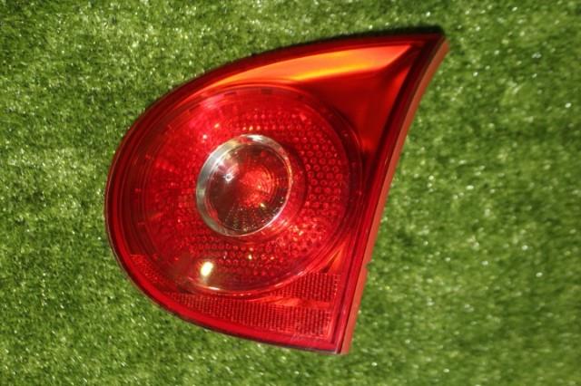 【中古】中古部品 VW ゴルフ 1KBLP 右ﾌｨﾆｯｼｬｰﾊﾟﾈﾙ 【3330950100-000037280615210】