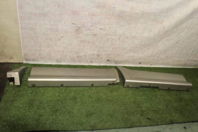 【中古】中古部品 デリカＤ5 CV5W 右ﾌﾛﾝﾄﾄﾞｱﾌﾟﾛﾃｸﾀｰ 【3330950100-000037261713160】