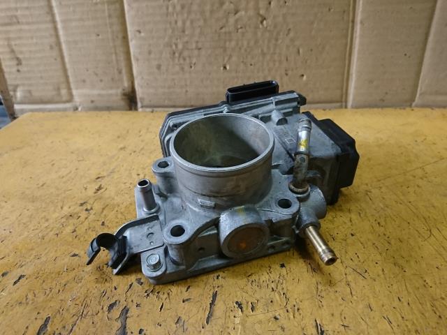 【中古】中古部品 シビック FD3 ｽﾛｯﾄﾙﾎﾞﾃﾞｨ 【3330960100-001437693920300】