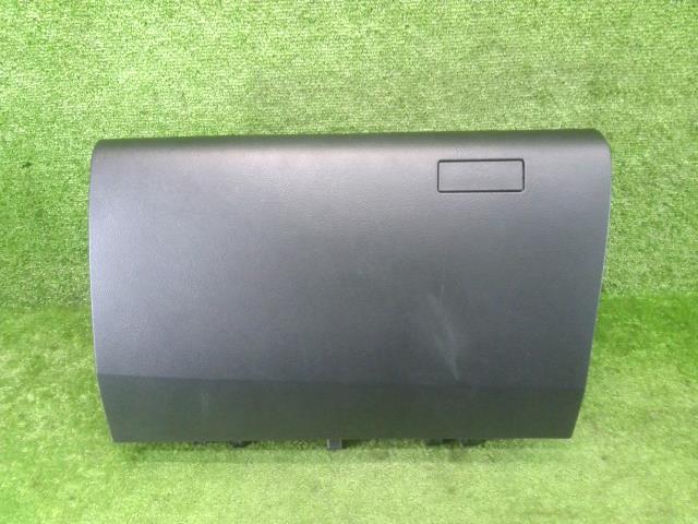 【中古】中古部品 ヴェルファイア AGH30W ｸﾞﾛｰﾌﾞBOX 【3330990100-240220000170210】