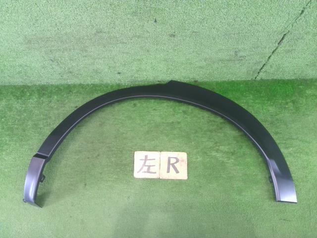 【中古】中古部品 ヴェゼル RV6 左ﾘｱｵｰﾊﾞｰﾌｪﾝﾀﾞｰ 【3330990100-231127000114660】